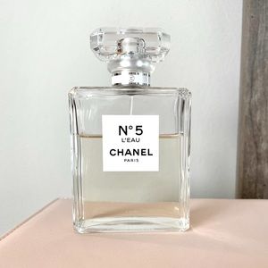 Chanel perfume N5 L’EAU
